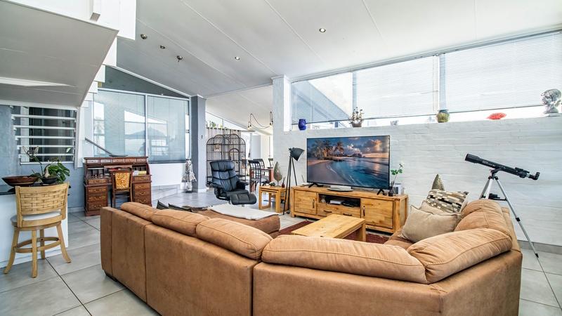 7 Bedroom Property for Sale in Santos Bay Western Cape